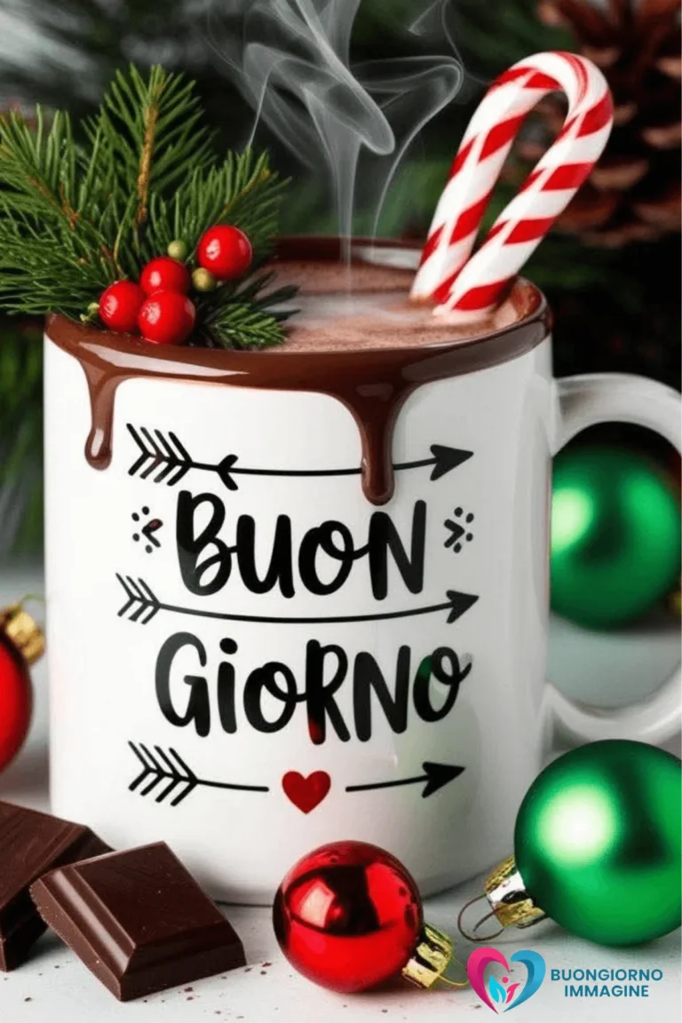 immagini festive natalizie con alberi rossi