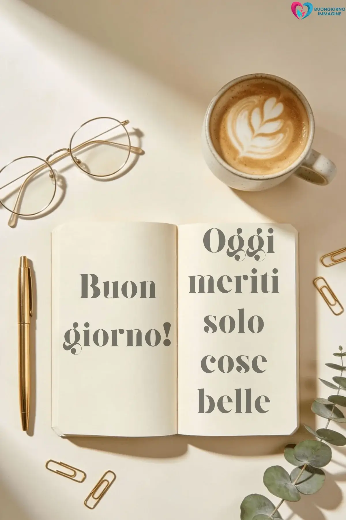 buongiorno frasi belle dolci con montagne e nebbia leggera