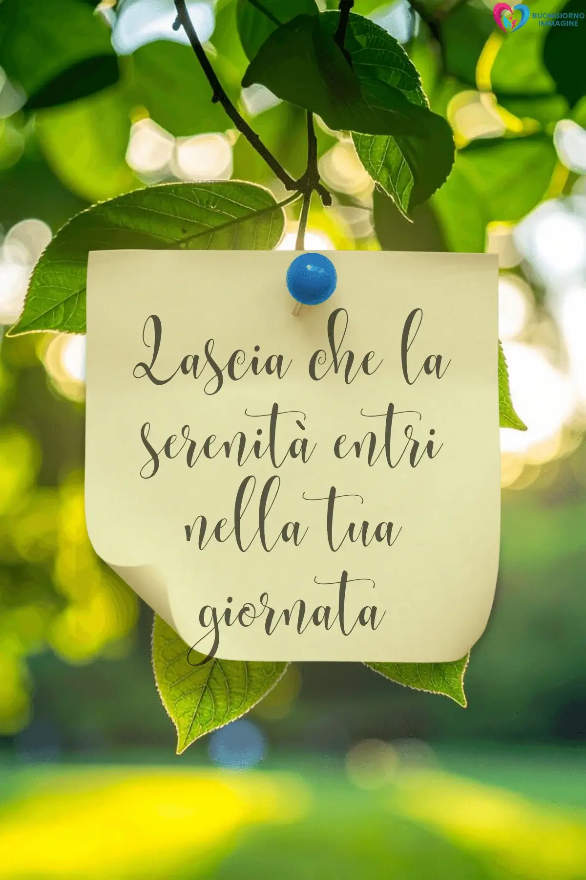 buongiorno frasi positive motivazionali con cielo azzurro e nuvole rosa