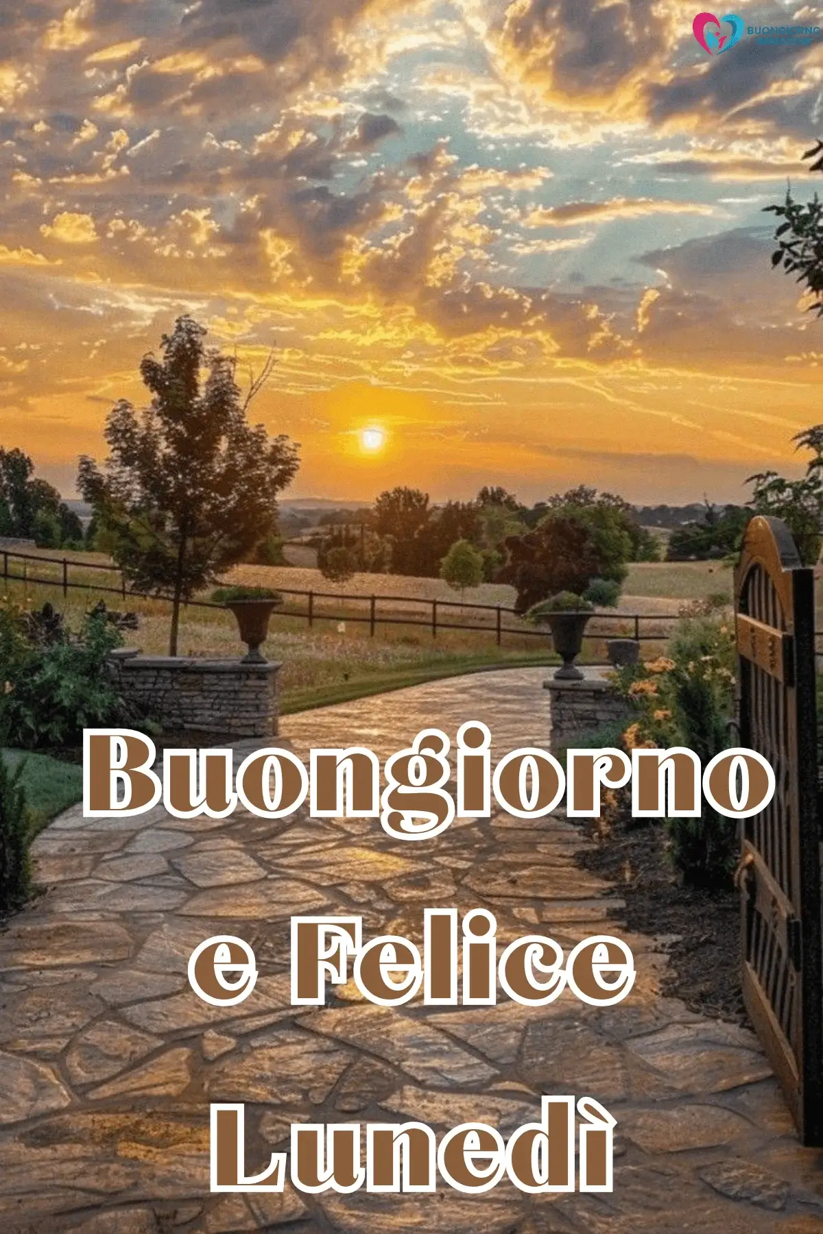 buongiorno felice lunedì con tramonto