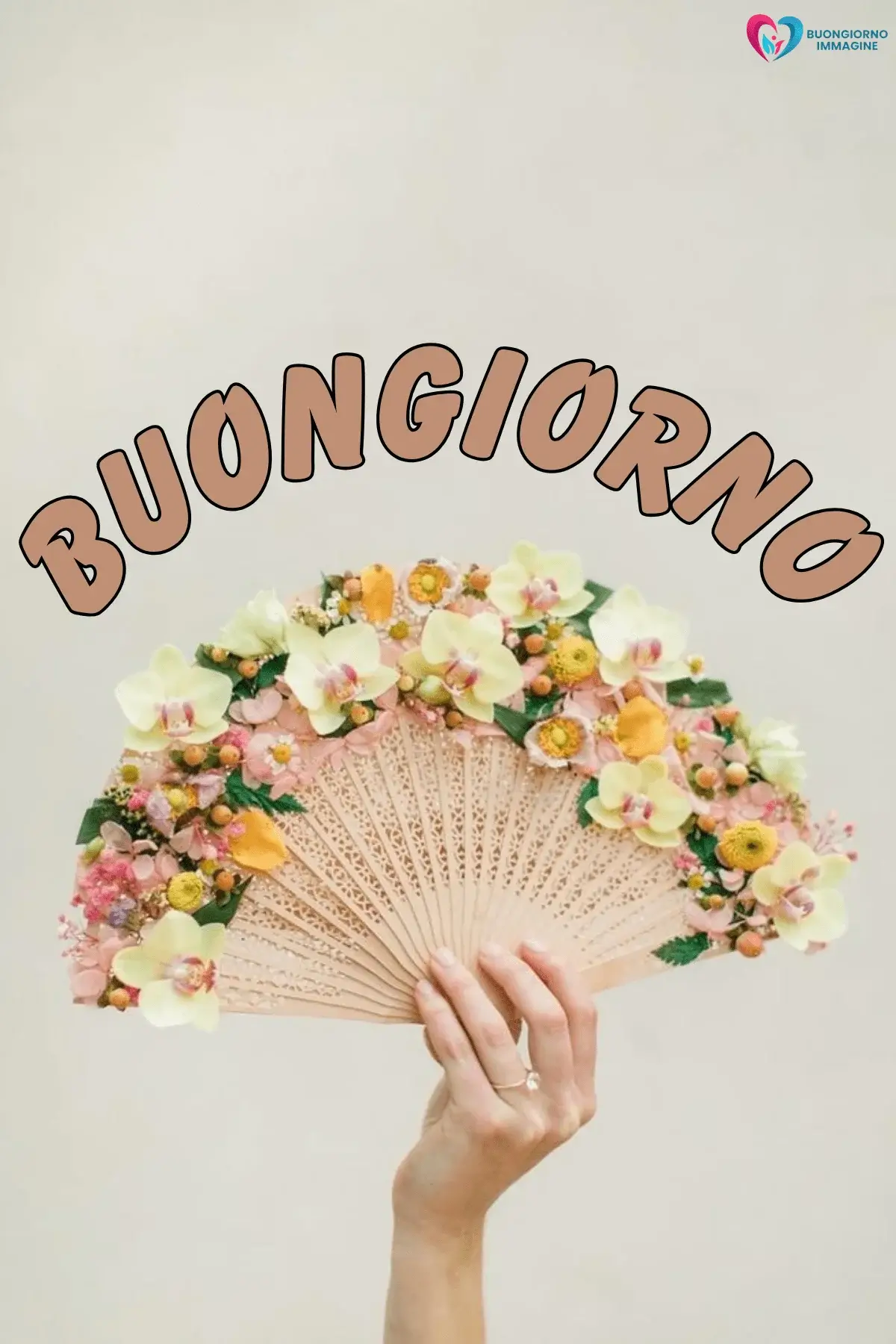 buongiorno estivo gratis ventaglio fiori mano decorazione colorata