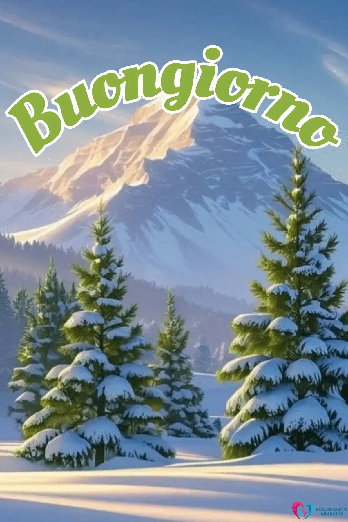 Paesaggio invernale con abeti innevati e montagna al sole, buongiorno invernale immagini gratis per WhatsApp