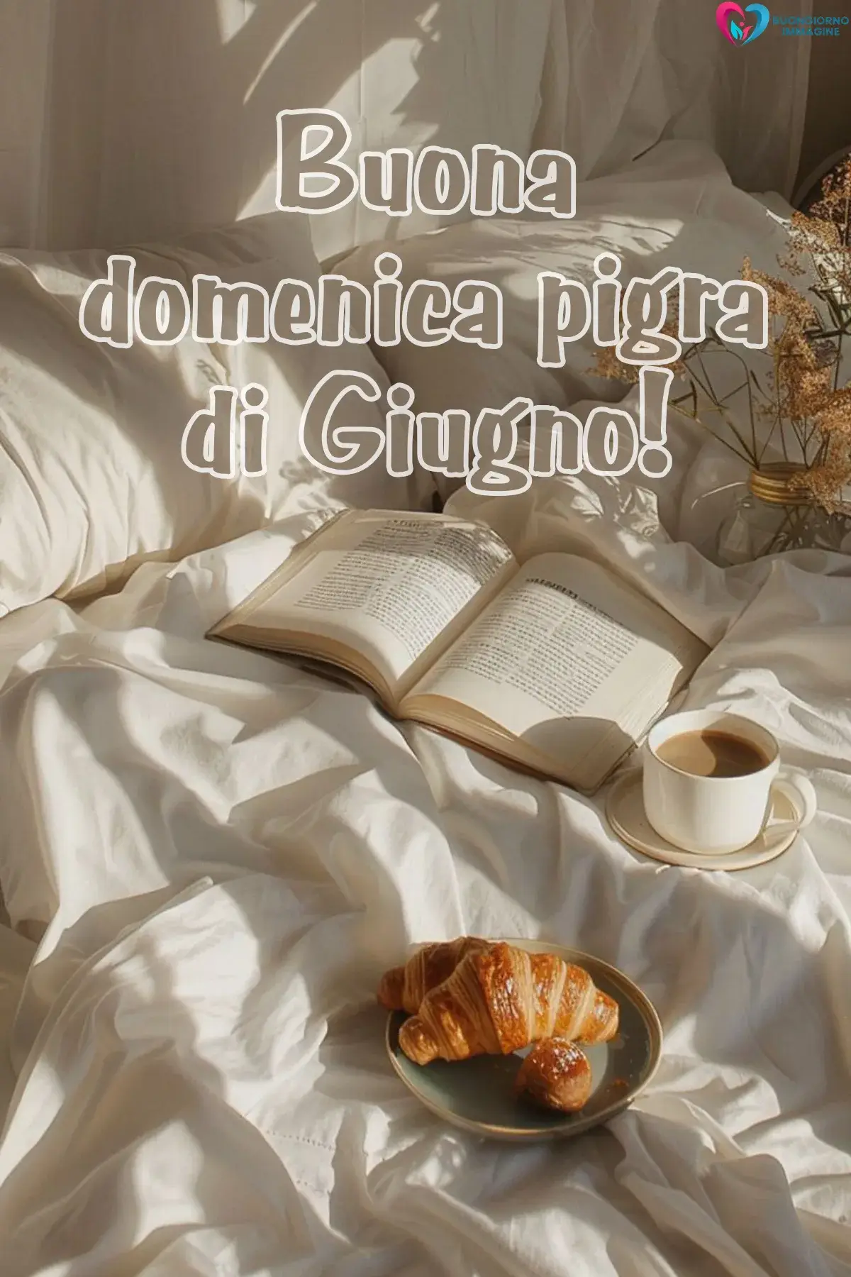 buon primo giugno montagne e nebbia leggera (compresso) per WhatsApp