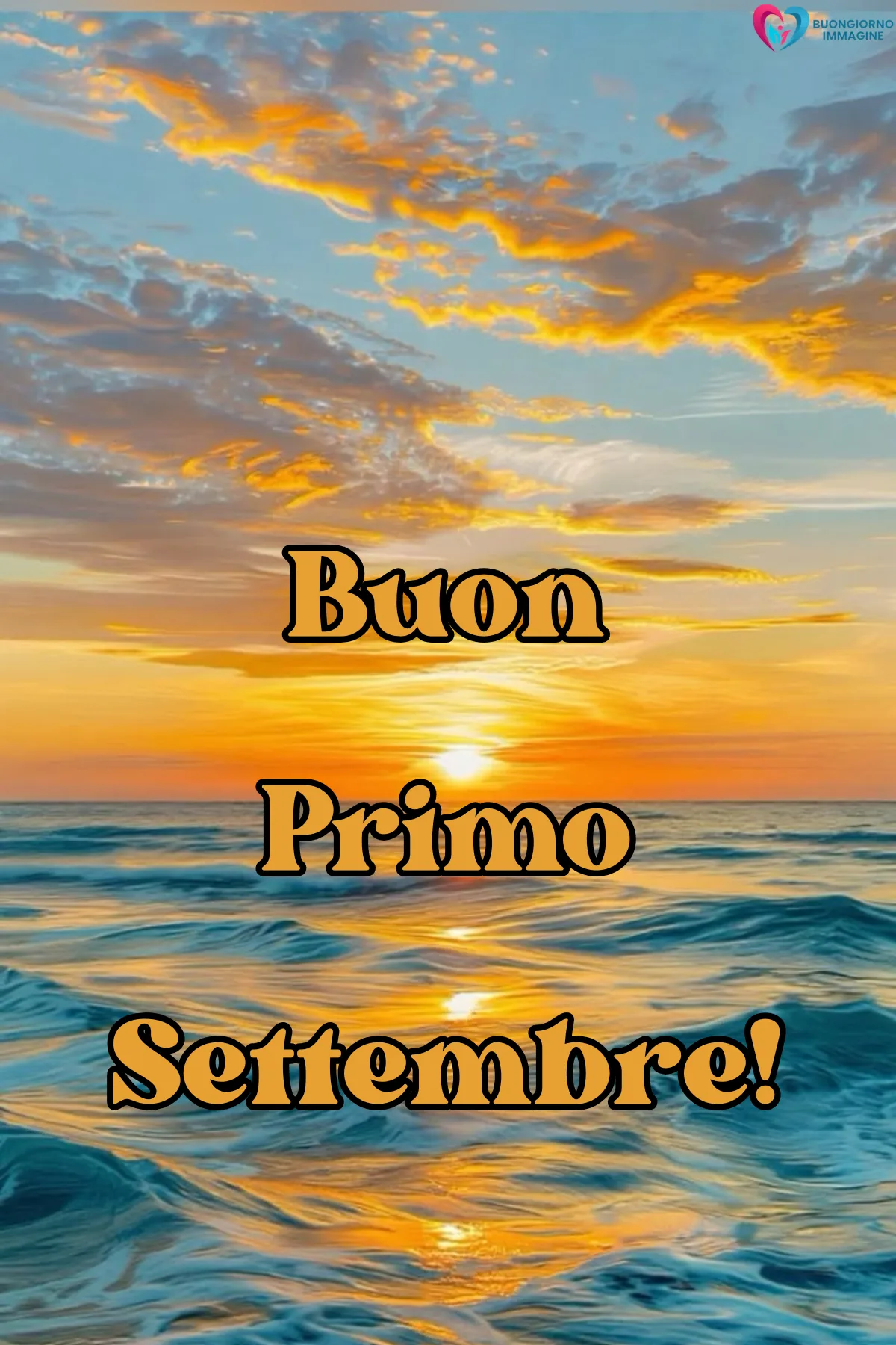 Buongiorno settembre — buon settembre - tramonto sul mare con cielo dorato e nuvole colorate - immagini nuove gratis per WhatsApp