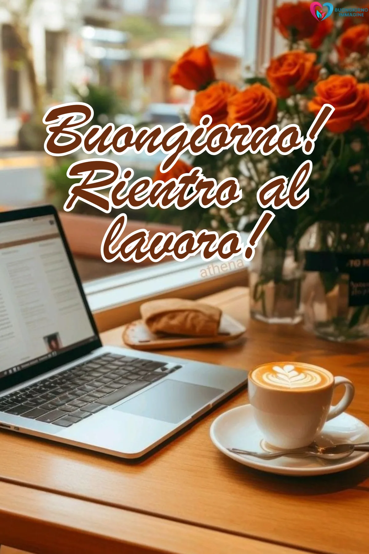 laptop caffè cappuccino cornetto rose arancioni tavolo legno - buongiornoimmagine.it - settembre 2026